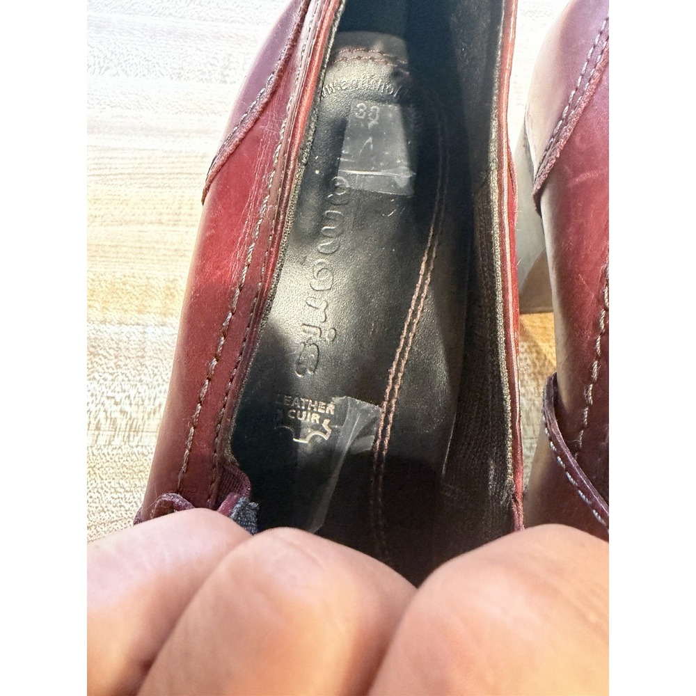 Tamaris Womens 38 Burgundy Leather Kiltie Penny Loafer Pumps Block Heel - Picture 12 of 12